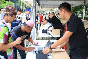 BIB: 
                            <button type="button" onclick="openModal(4726202)" class="btn btn-primary btn-sm float-right btn-popup" data-toggle="modal" data-target=".modal-high-quality">
                        <i class="fas fa-shopping-cart"></i> Add to Cart
                    </button>
                                            <button type="button" onclick="isThisMe(4726202, true)" class="btn btn-success btn-sm float-right btn-popup btn-isme hidden" data-toggle="tooltip" data-placement="bottom" title="นี่คือรูปของคุณใช่ไหม คลิกที่นี่เพื่อเอาเข้าอัลบั้ม">
                        <i class="fas fa-plus"></i> Add to album
                    </button>
                    <button type="button" onclick="isThisMe(4726202, false)" class="btn btn-warning btn-sm float-right btn-popup btn-isnotme hidden">
                        <i class="fas fa-ban"></i> Remove from album
                    </button>